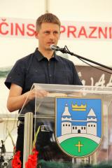 Domači župnik Marko Magdič je podelil blagoslov za razvoj občine